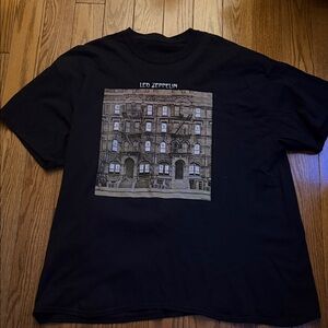 Led Zeppelin Black Graphic Tee - Men's Short Sleeve Shirt